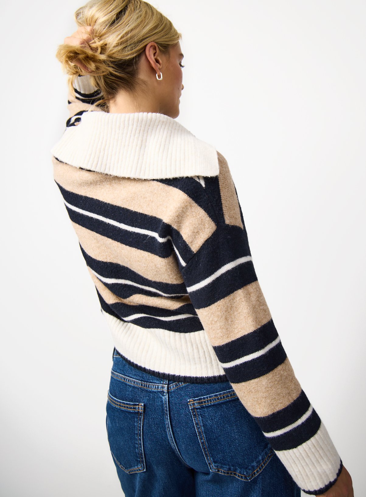 Brown Stripe Knitted Oversized Collar Rugby Style Jumper M - Image 5 thumbnail